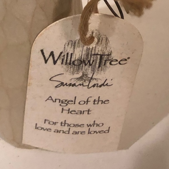Willow Tree “Angel of the heart “figurine - Picture 4 of 4